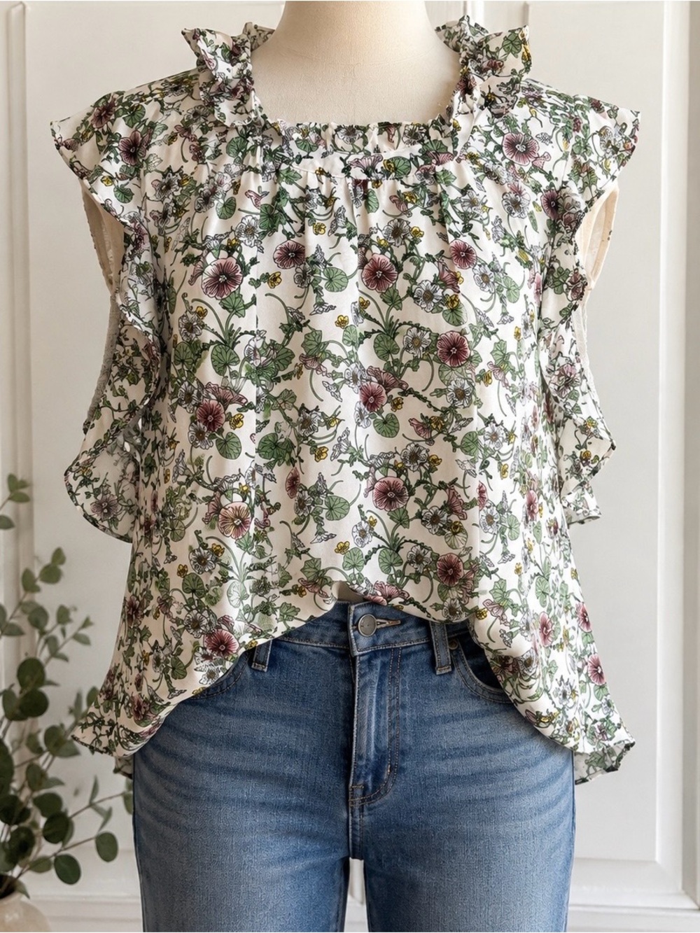 Max Studio Cold- Shoulder Women’s Floral Ruffle Sleeve Top